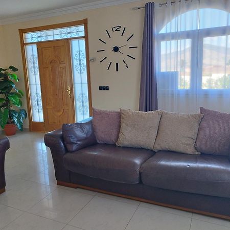 Villa Casa Del Sol 3 Bedroom Villa With Private Solar Covered 12M X 6M Pool Minimum Stay 7 Nights Chromecast And Wifi Throughout The Property Triquivijate Εξωτερικό φωτογραφία
