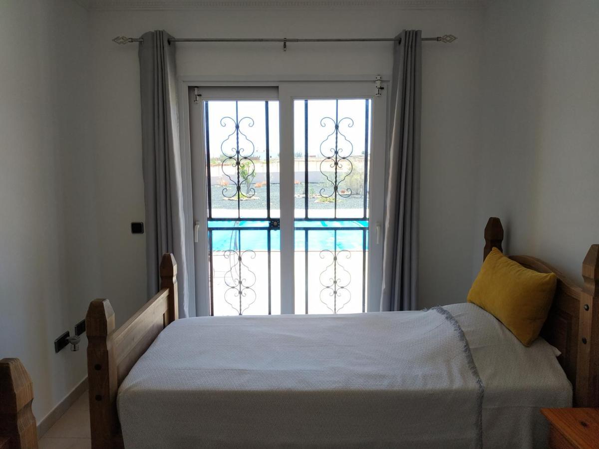 Villa Casa Del Sol 3 Bedroom Villa With Private Solar Covered 12M X 6M Pool Minimum Stay 7 Nights Chromecast And Wifi Throughout The Property Triquivijate Εξωτερικό φωτογραφία
