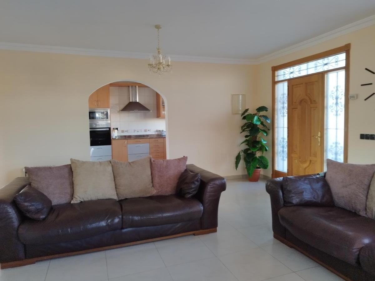 Villa Casa Del Sol 3 Bedroom Villa With Private Solar Covered 12M X 6M Pool Minimum Stay 7 Nights Chromecast And Wifi Throughout The Property Triquivijate Εξωτερικό φωτογραφία