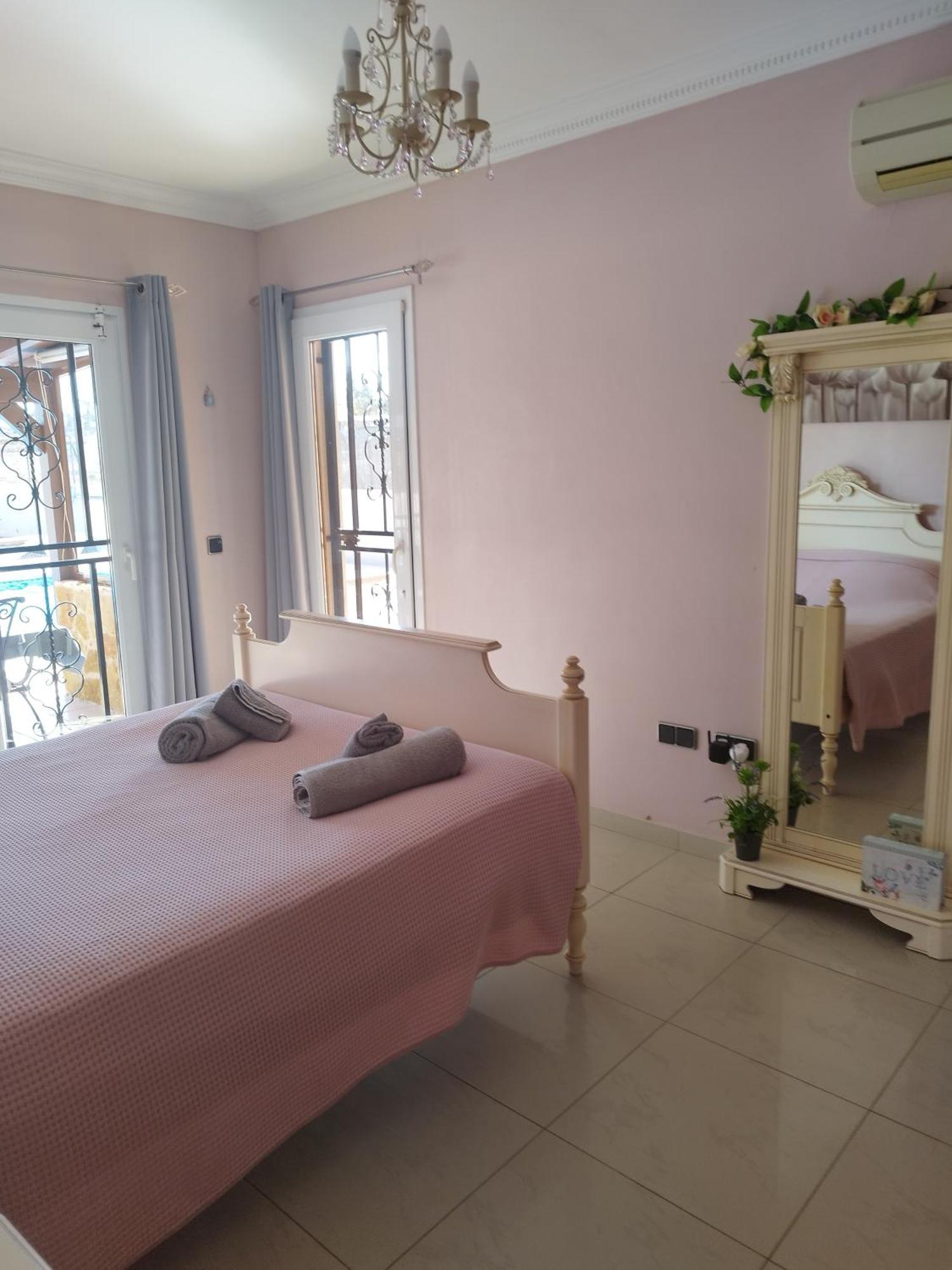 Villa Casa Del Sol 3 Bedroom Villa With Private Solar Covered 12M X 6M Pool Minimum Stay 7 Nights Chromecast And Wifi Throughout The Property Triquivijate Εξωτερικό φωτογραφία