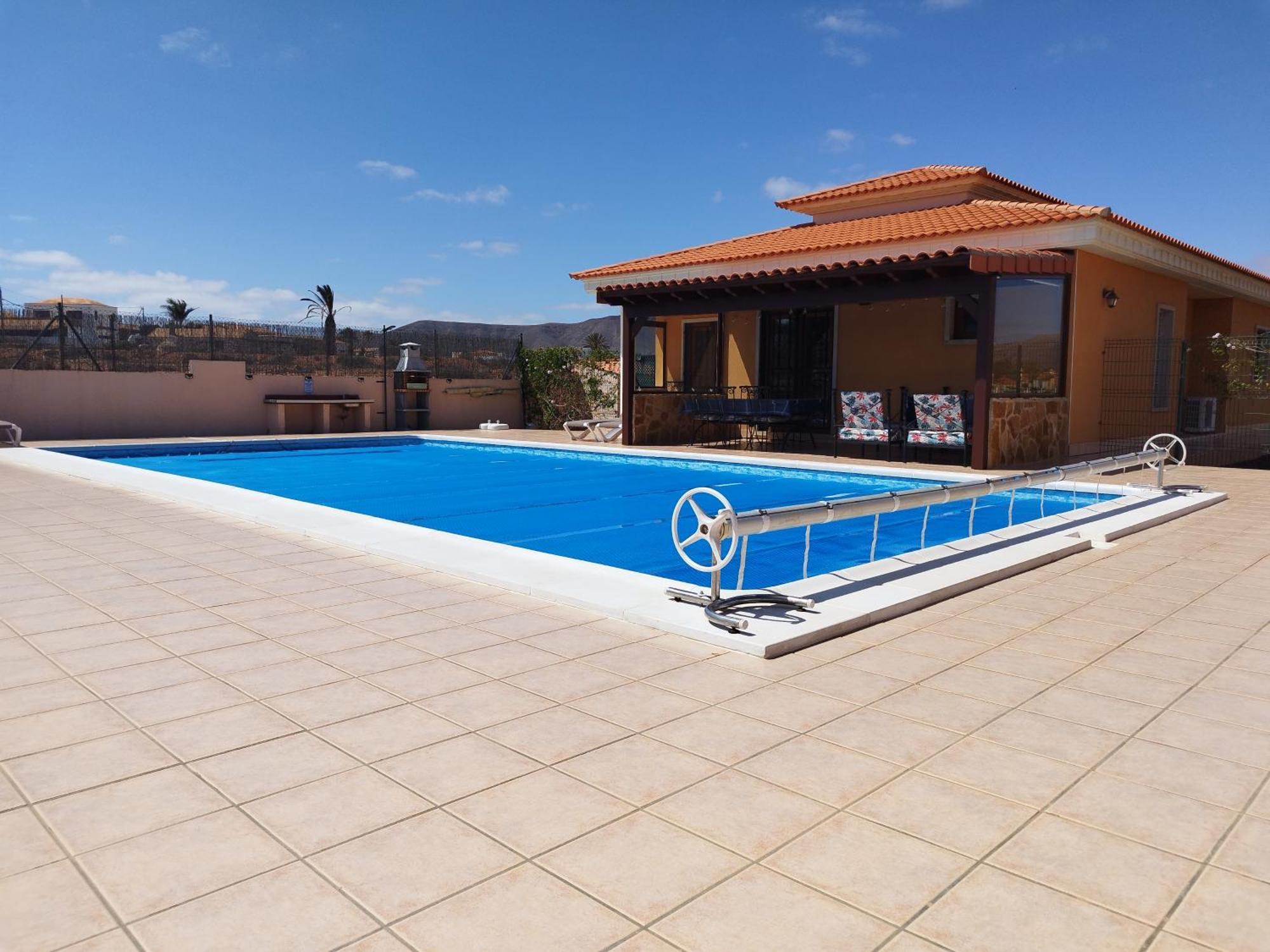 Villa Casa Del Sol 3 Bedroom Villa With Private Solar Covered 12M X 6M Pool Minimum Stay 7 Nights Chromecast And Wifi Throughout The Property Triquivijate Εξωτερικό φωτογραφία