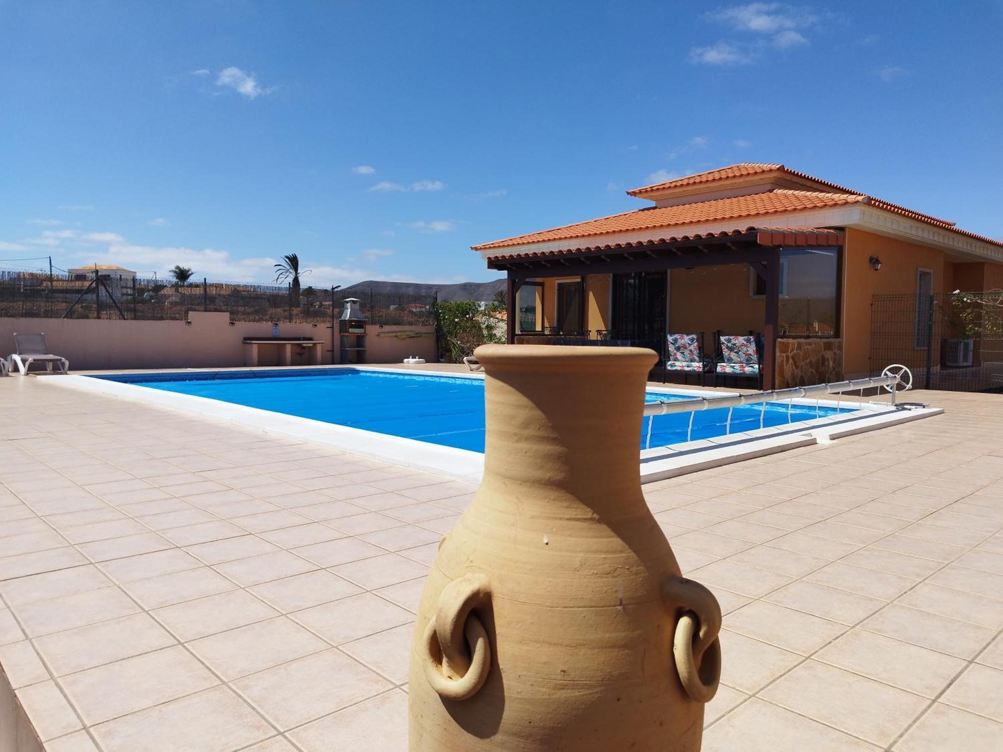 Villa Casa Del Sol 3 Bedroom Villa With Private Solar Covered 12M X 6M Pool Minimum Stay 7 Nights Chromecast And Wifi Throughout The Property Triquivijate Εξωτερικό φωτογραφία