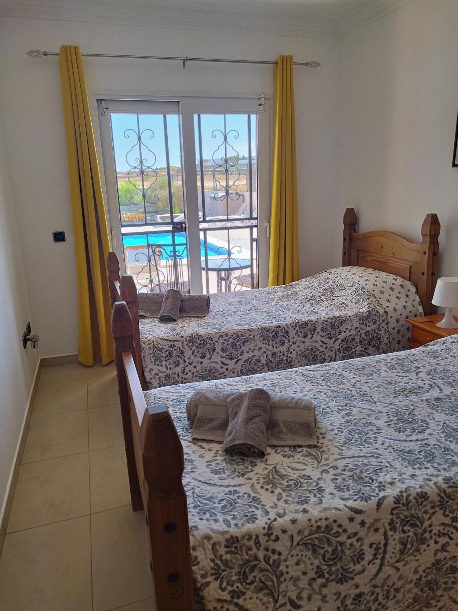 Villa Casa Del Sol 3 Bedroom Villa With Private Solar Covered 12M X 6M Pool Minimum Stay 7 Nights Chromecast And Wifi Throughout The Property Triquivijate Εξωτερικό φωτογραφία